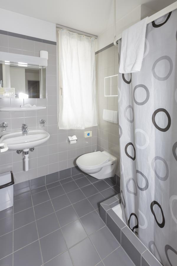 Hotel Rynach Reinach  Exteriér fotografie