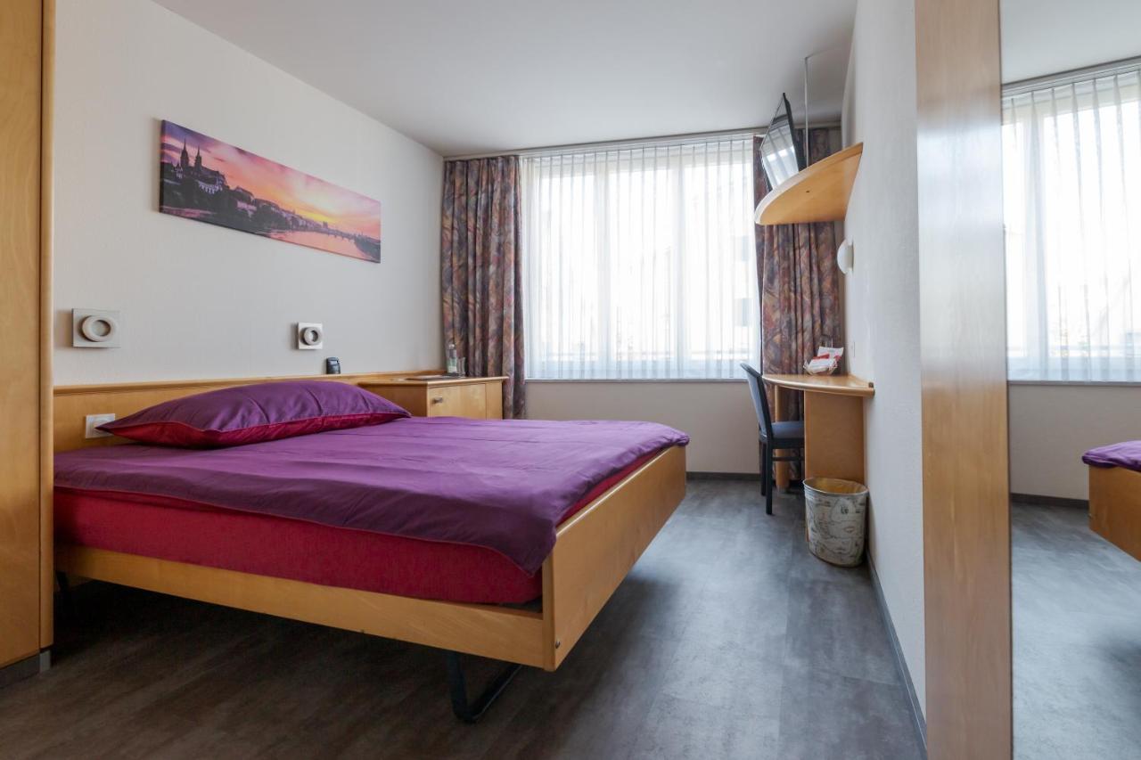 Hotel Rynach Reinach  Exteriér fotografie